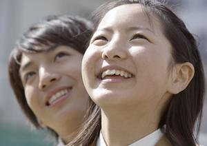 東京美容の専門学校：美容師、エステ、メイク、ネイルを学べる充実の教育環境と特徴